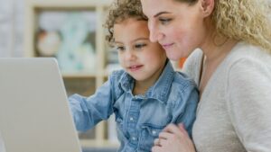 Lavorare da mamma, le misure utili