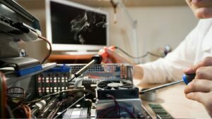 chi è il tecnico hardware e software: il corso