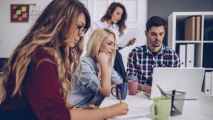 Giovani e lavoro: l'indagine in Lombardia
