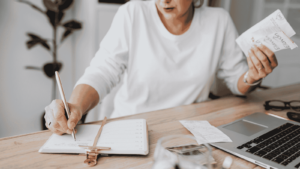 Mamma di Castellammare di Stabia che pianifica il proprio reinserimento lavorativo con successo