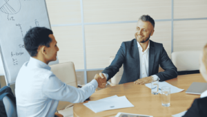 HR Manager analizza incentivi assunzione 2026 Decreto Lavoro per PMI