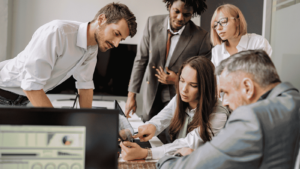Adulto inattivo 30-65 anni riceve orientamento professionale gratuito Bridge to Work Milano Bergamo