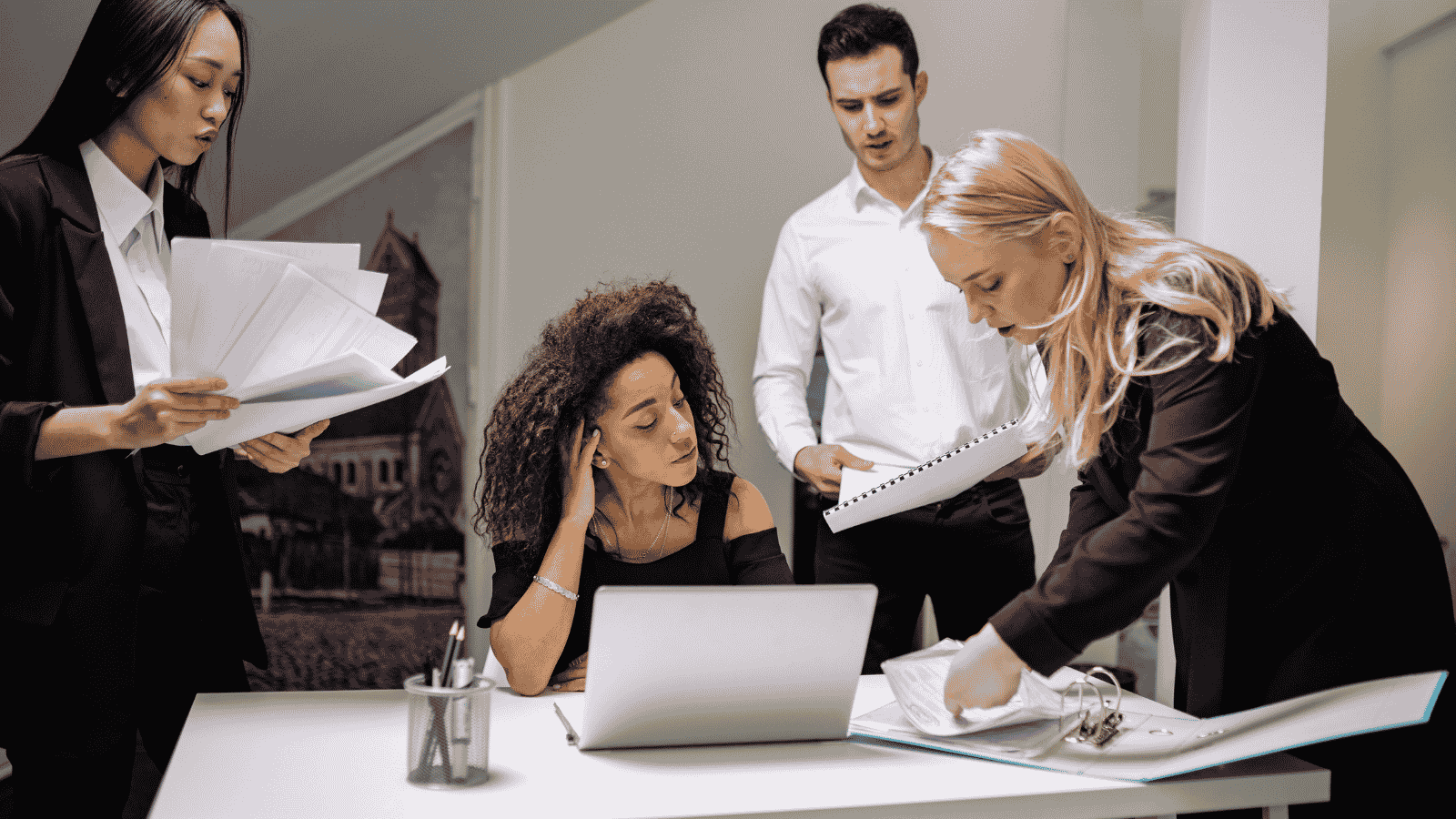 Consulente del lavoro verifica le assunzioni agevolabili prima della scadenza del 30 settembre 2026 con Time Vision