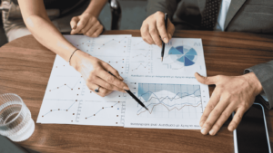 Costruzione del piano economico per aprire un'attività senza soldi con un percorso gratuito